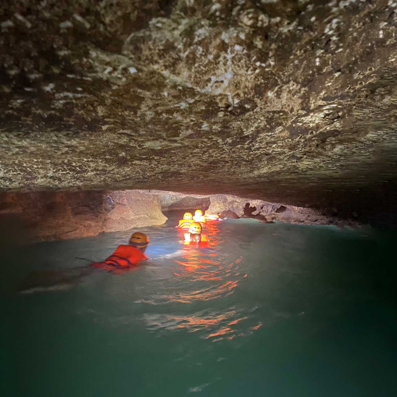 Tour du lịch khám phá Động Thiên Đường 7000m đến Giếng Trời - Ảnh 7