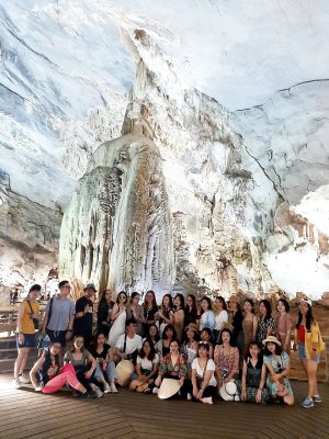 Tour động Phong Nha nửa ngày