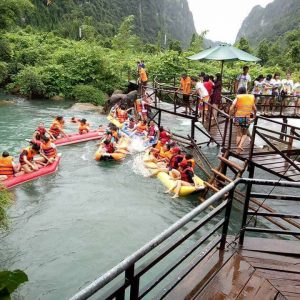 Tour Động Phong Nha Suối nước Moọc 1 ngày