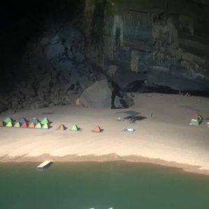 Tour Quảng Bình Trekking Hang Én 2 ngày 1 đêm